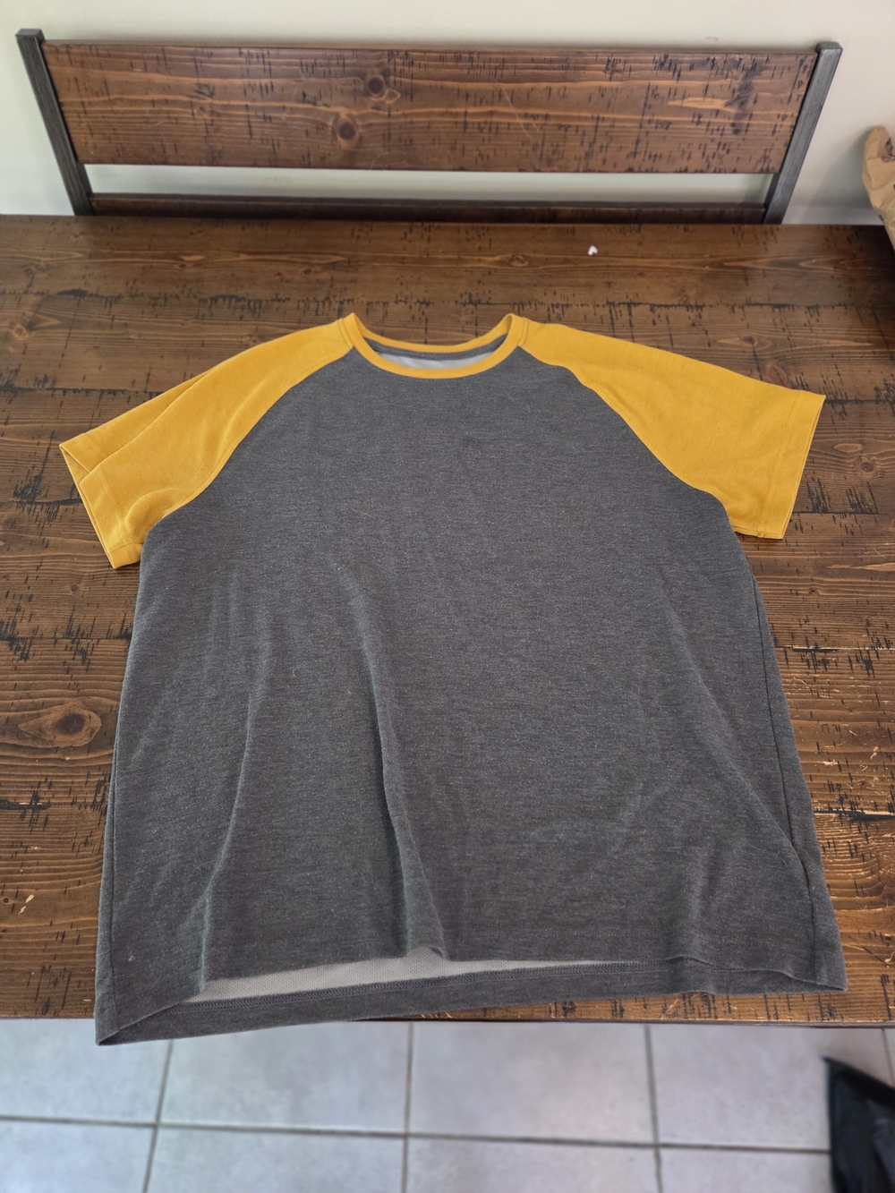 George Men's Short-Sleeve Raglan Tee in Gray and Mustard